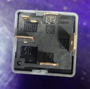 Relevador (Relay) número 429 Original para New Bettle, Jetta y Passat  (controla la Bomba De Gasolina).