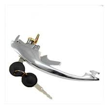 MANIJA EXTERIOR DE PUERTA DELANTERA IZQUIERDA Y DERECHA BRUCK VOLKSWAGEN SEDAN 74/04 COLOR CROMADA CON LLAVE = 111837205J BRUCK
