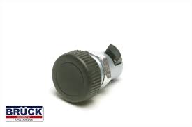 CHAPA DE GUANTERA BRUCK VOLKSWAGEN SEDAN 1600 Y FUEL INJECTION F/I SIN LLAVE = 111857131C BRUCK