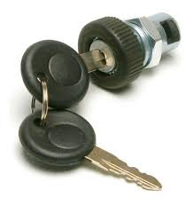 CHAPA DE GUANTERA BRUCK VOLKSWAGEN SEDAN 1600 Y FUEL INJECTION F/I CON LLAVE = 133857131 BRUCK