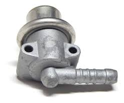 REGULADOR DE PRESION DE GASOLINA BRUCK VOLKSWAGEN COMBI 93/98 1.8L DERBY 98/09 1.8L GOLF A3 83/98 1.8L JETTA A3 93/99 1.8L  (CON BASE METÁLICA) = 21991 TOMCO