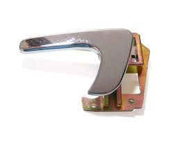 MANIJA INTERIOR DE PUERTA DELANTERA Y TRASERA IZQUIERDA BRUCK VOLKSWAGEN POINTER TODOS LOS MODELOS COLOR CROMADO CON BASE = 373867403CROM BRUCK