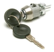 CILINDRO DE ARRANQUE (SWITCH) BRUCK VOLKSWAGEN SEDAN 74/04 COMBI 70/01 1.6L Y 1.8L GOLF Y JETTA A2 1.8L 87/92 CARIBE Y ATLANTIC 1.8L 70/87 JETTA A3 1.8L 93/99 ANTIRROBO INCLUYE LLAVES BOLSA CON UN JUEGO PRECIO POR JUEGO VENTA POR JUEGO = BAA905855A BRUCK