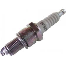 BUJIA NGK COBRE AMC BMW CHRYSLER DODGE FIAT NISSAN RENAULT SUZUKI TOYOTA VOLKSWAGEN AMERICAN MOTORS PRECIO POR PIEZA