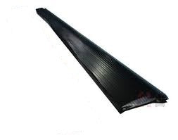 ESTRIBO DE PUERTA LADO IZQUIERDO VOLKSWAGEN SEDAN 72/04 1.6 CIL