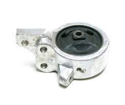 SOPORTE 4KAR MOTOR DELANTERO FRONTAL DERECHO NISSAN SENTRA 2.0L 4CIL 96/07 TSUBAME 1.6L Y 2.0L 4CIL 93/04 TSURU III 1.6L Y 2.0L 4CIL 92/12 = 6970 DAI